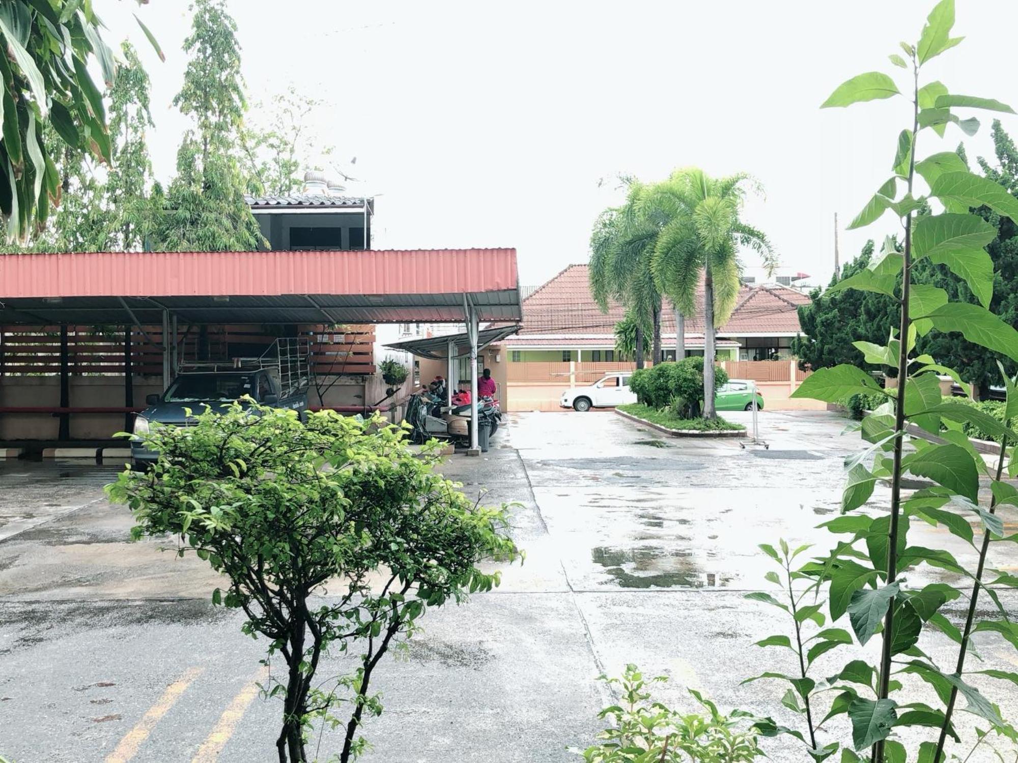Pearl Place Hotel Hat Yai Exterior photo