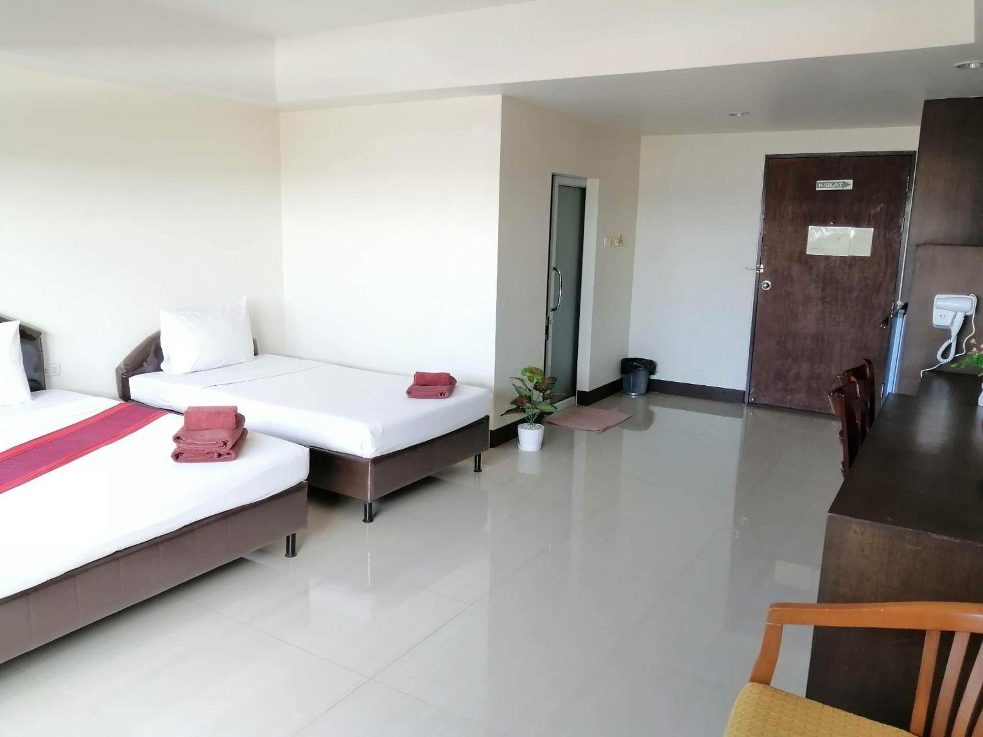 Pearl Place Hotel Hat Yai Exterior photo