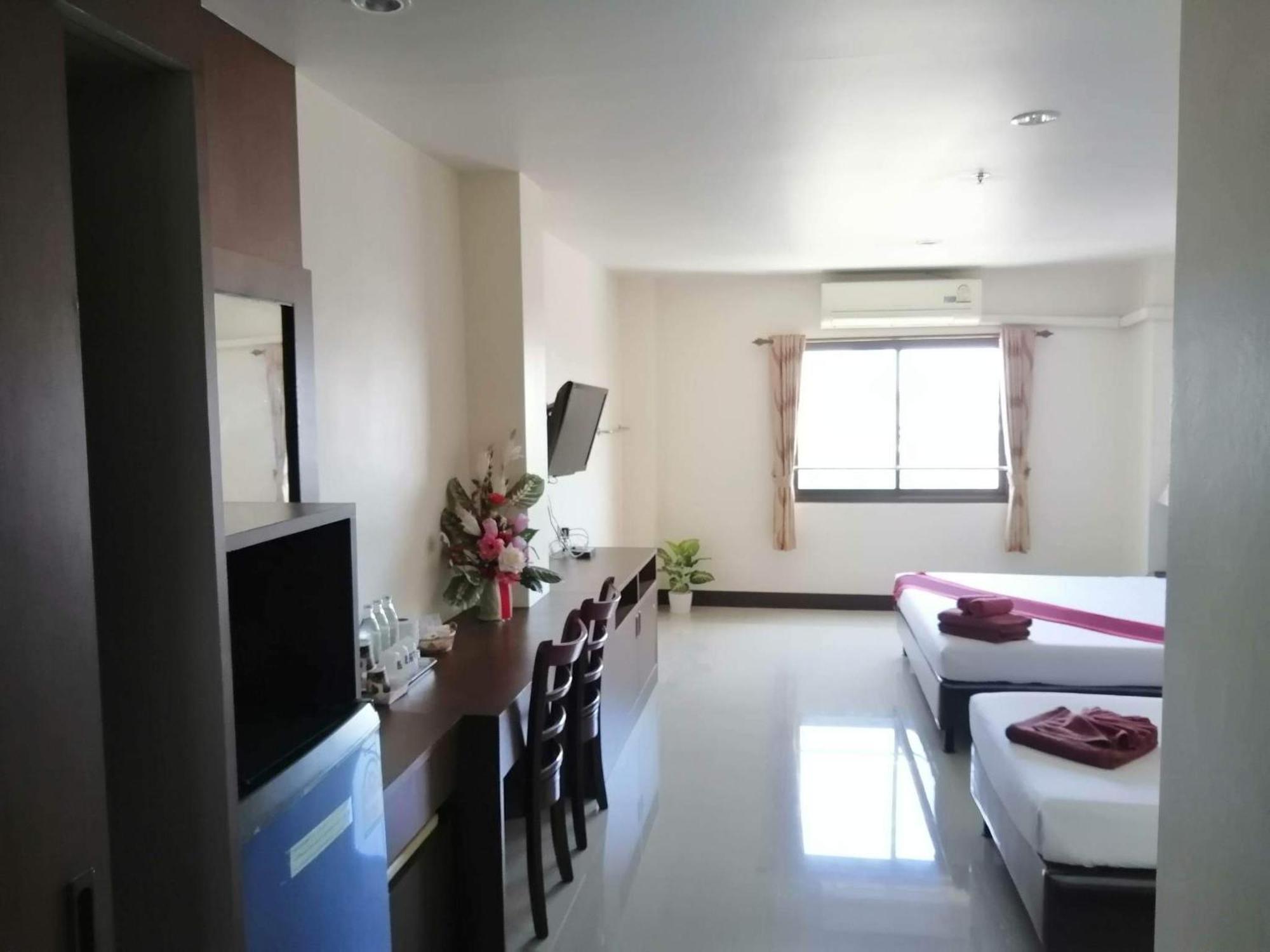 Pearl Place Hotel Hat Yai Exterior photo