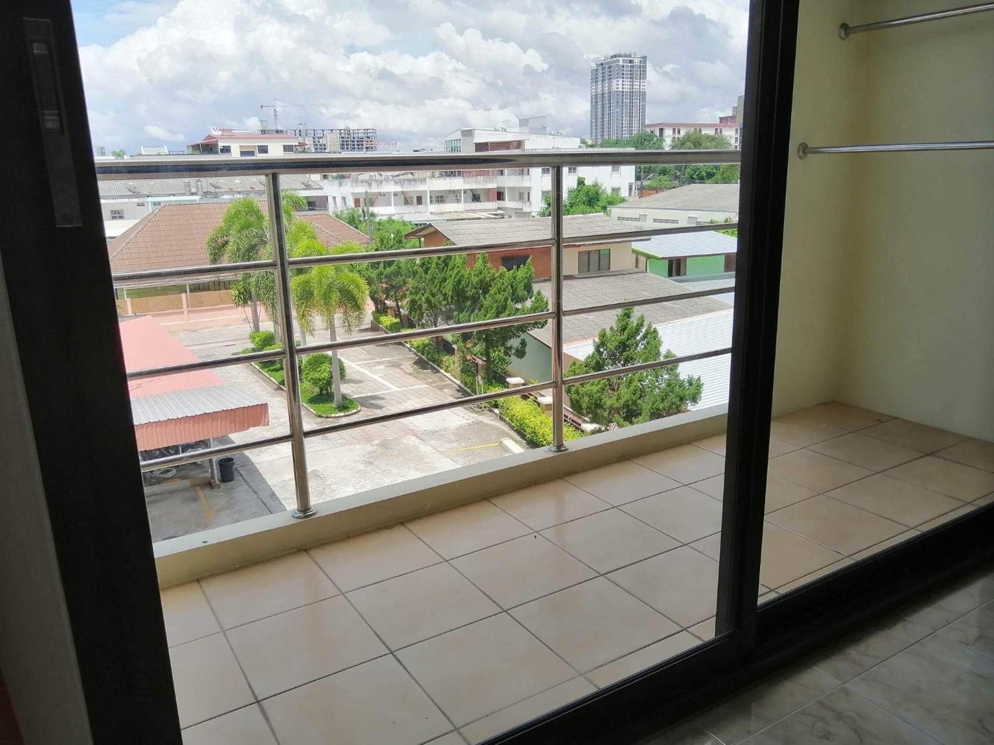 Pearl Place Hotel Hat Yai Exterior photo
