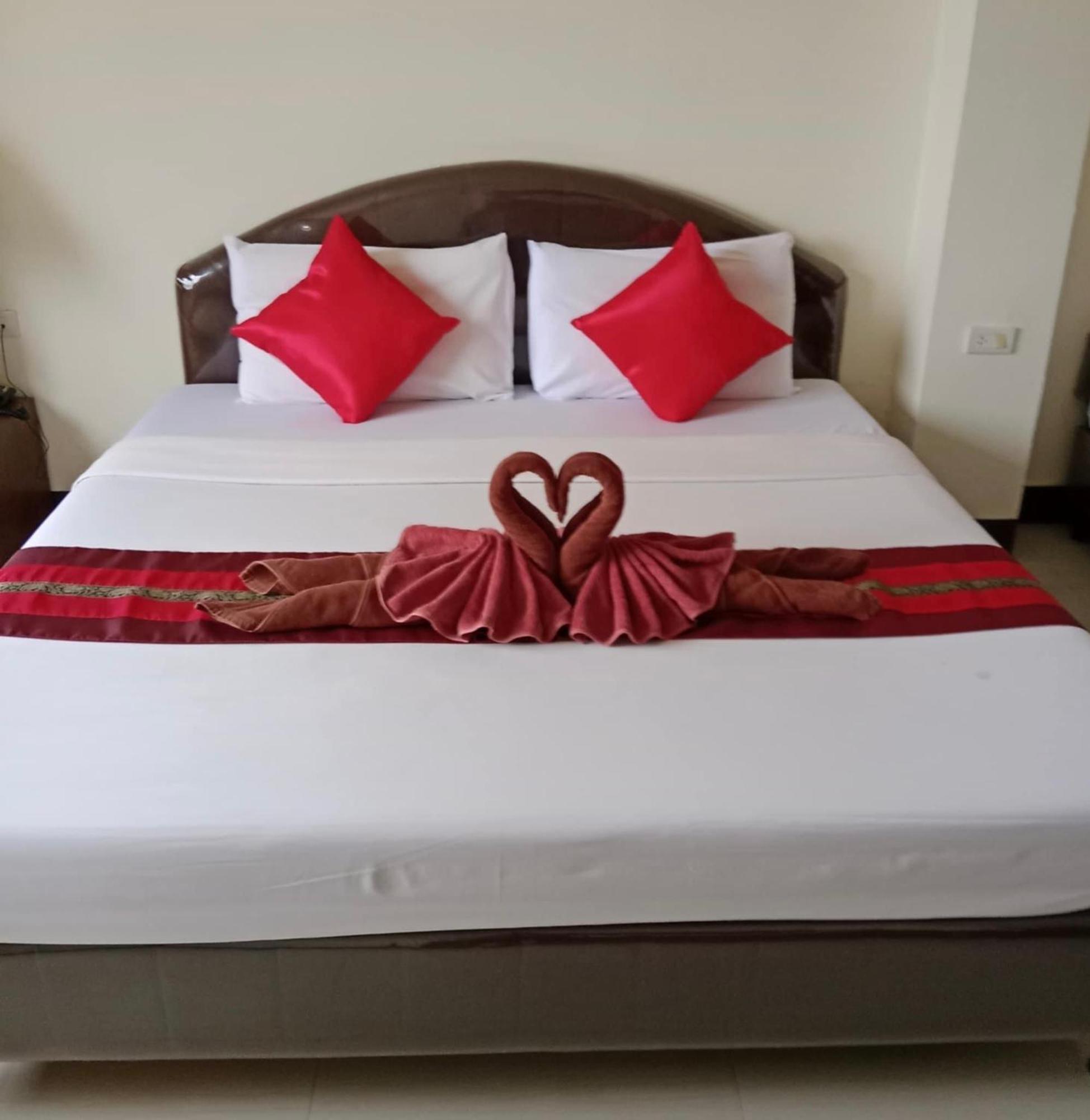 Pearl Place Hotel Hat Yai Exterior photo